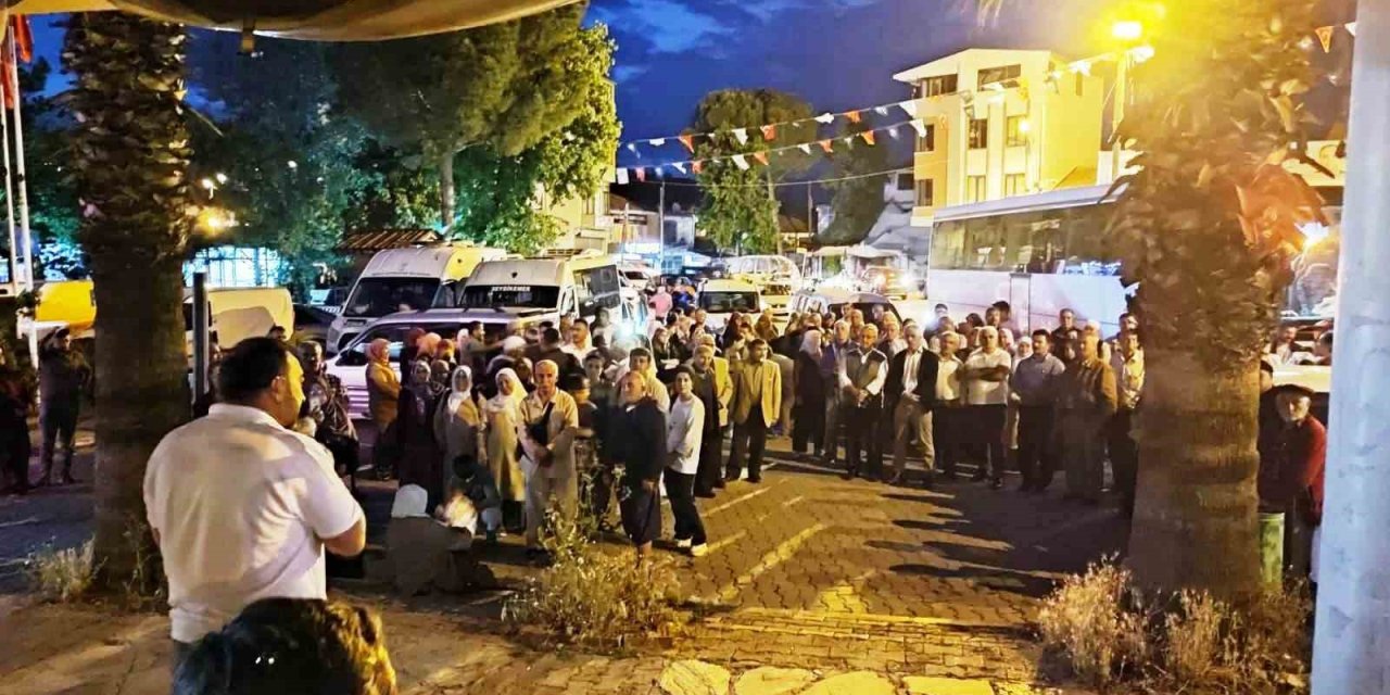 Seydikemer’de hacı adayları kutsal topraklara uğurlandı