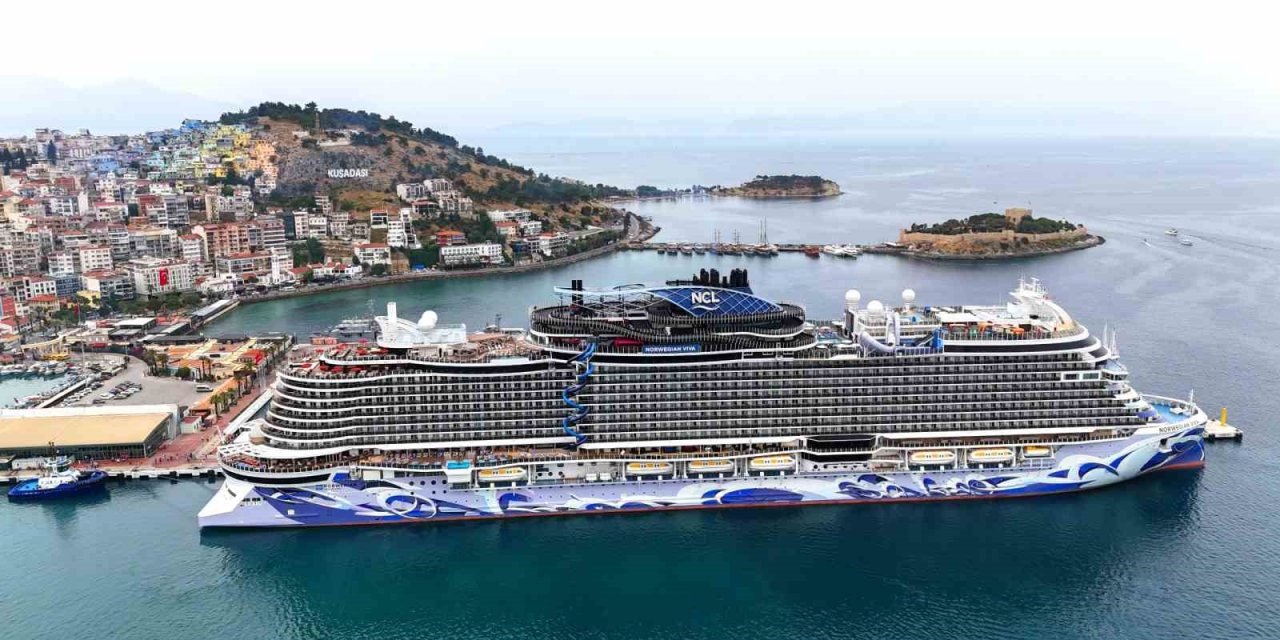 Kuşadası’na ilk seferini düzenledi, 3 bin 257 turist getirdi