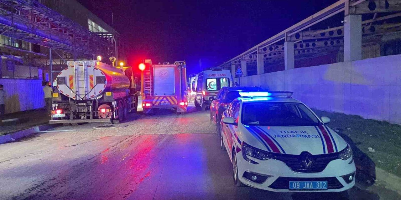 Kağıt fabrikasındaki yangın büyümeden söndürüldü