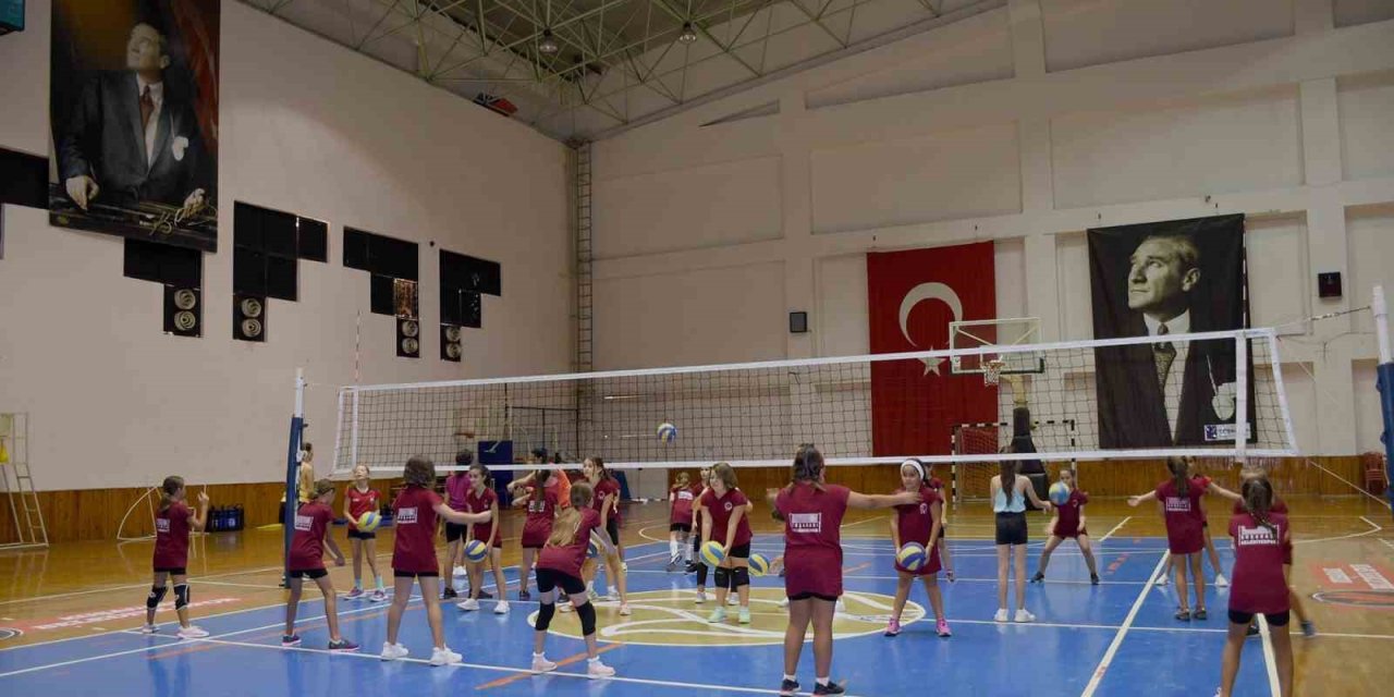 Kuşadası’nda yaz spor okulları için kayıtlar başladı