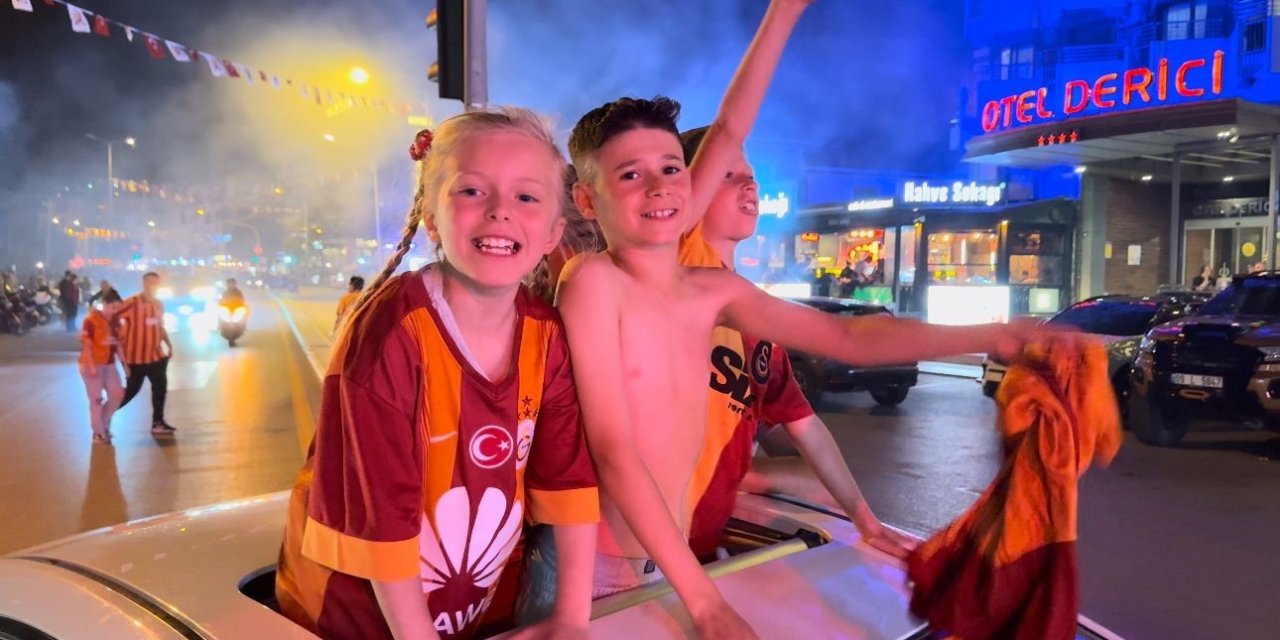 Kuşadası’nda Galatasaray coşkusu