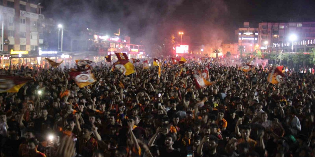Aydın’da Galatasaraylılar meydana sığmadı