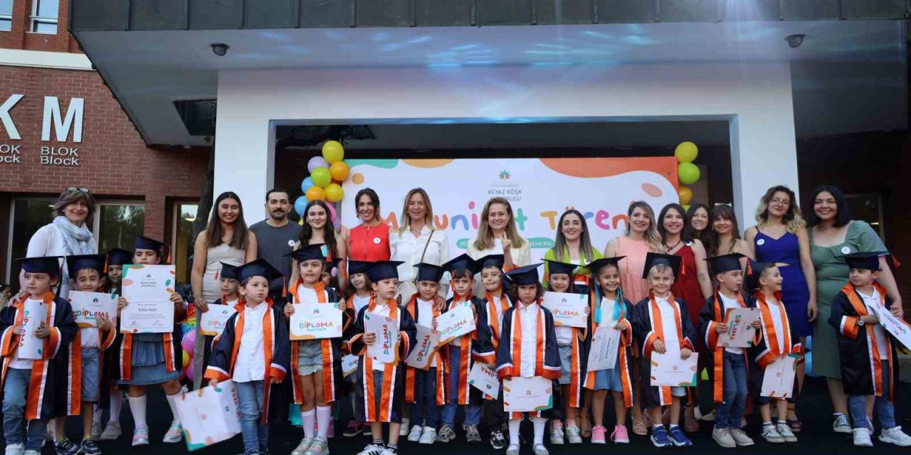 Minik Ekonomililer mezun oldu
