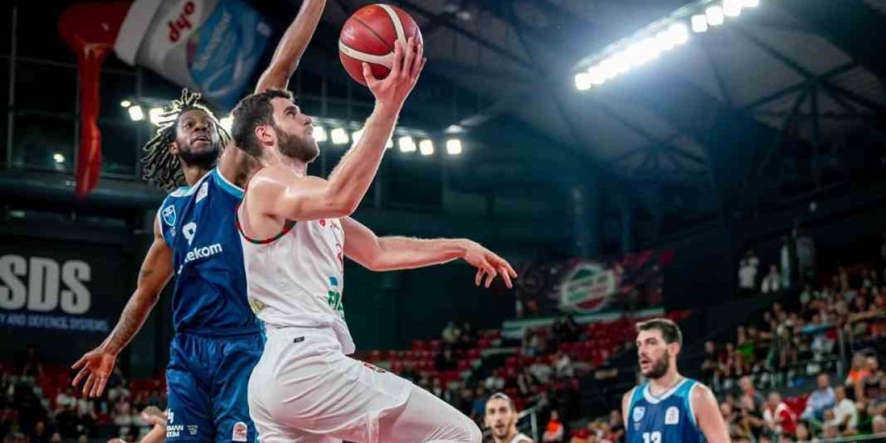 P. Karşıyaka, A. Efes deplasmanında