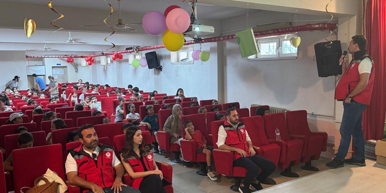 Çineli öğrenciler ’su gönüllüsü’ oldu