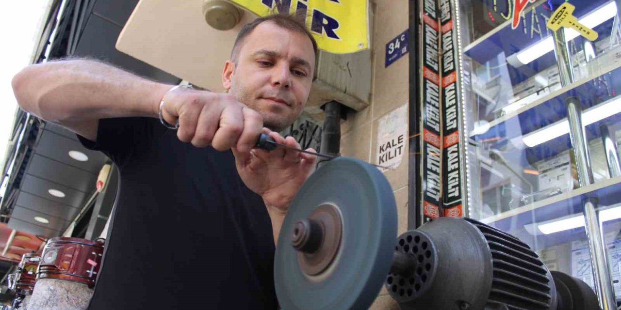 Bıçak bileme ustalarının Kurban Bayramı mesaisi başladı