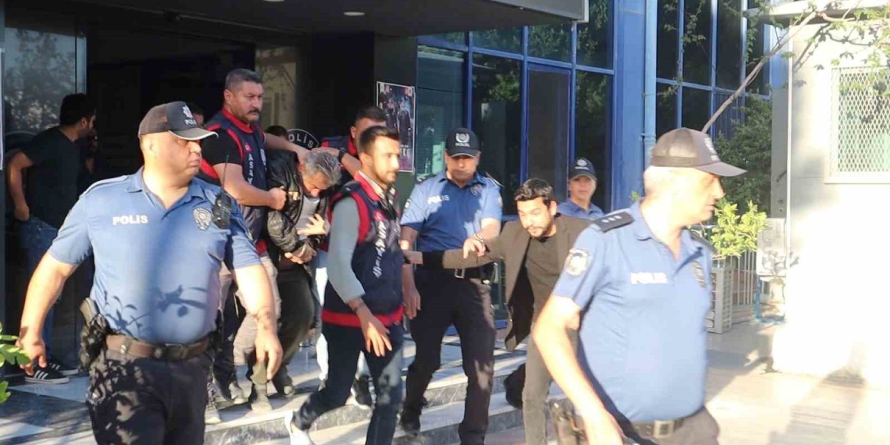 Ortaca’da kızlara istismarda bulunan şahıs ile anne adliyeye sevk edildi