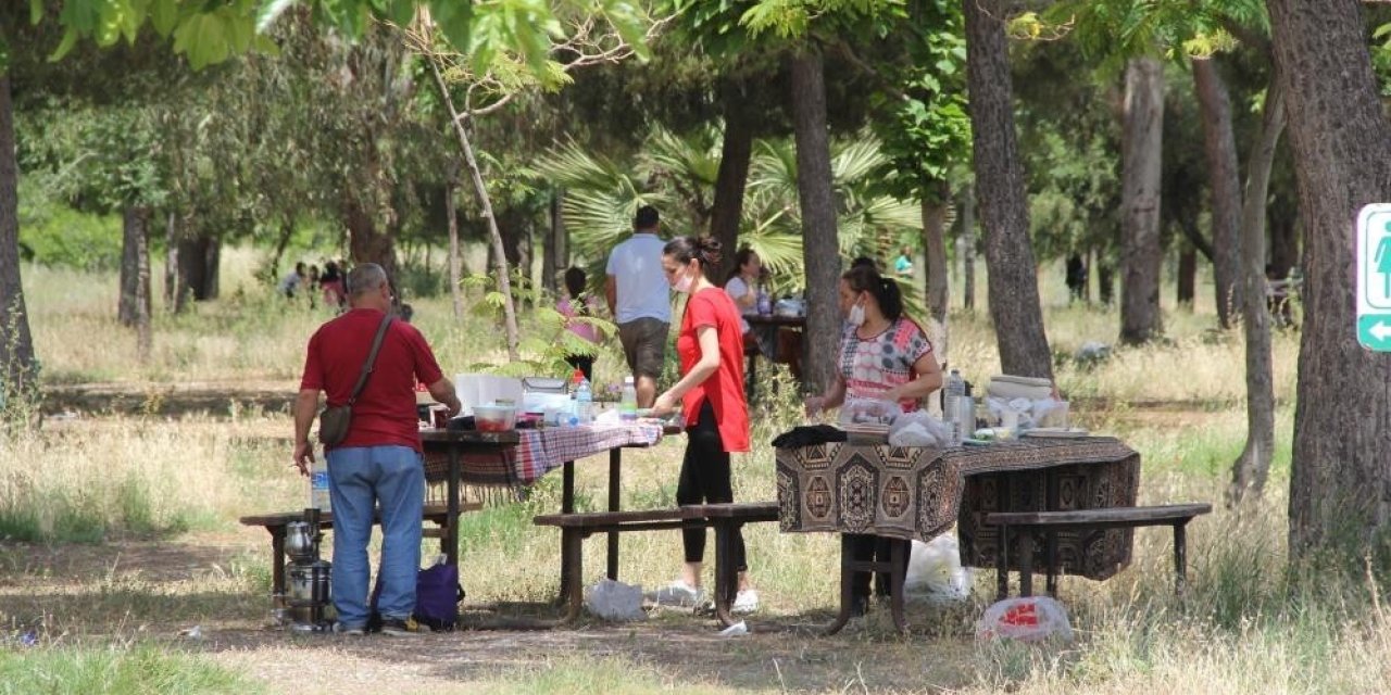 İzmir Valiliğinden ormanlık alanlara giriş yasağı