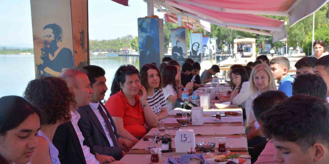 Köyceğiz’de LGS öncesi öğrencilere moral kahvaltısı düzenlendi