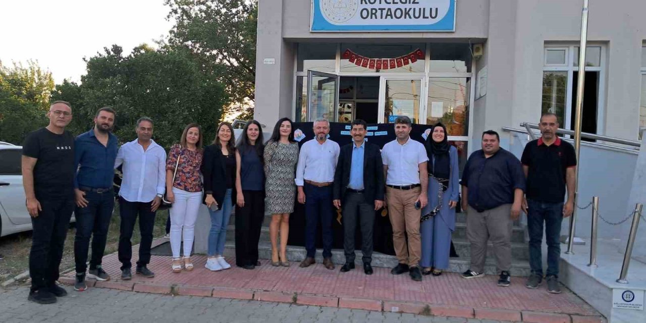 Öğrenciler yılsonu şenliğinde yeteneklerini sergiledi