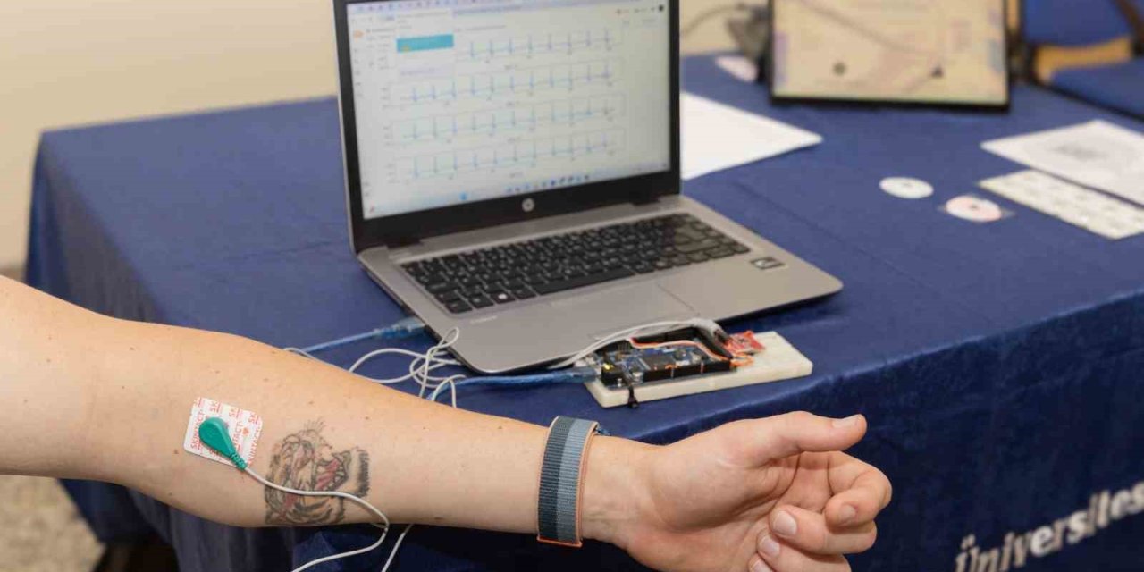 Genç beyinlere bilişim ödülü