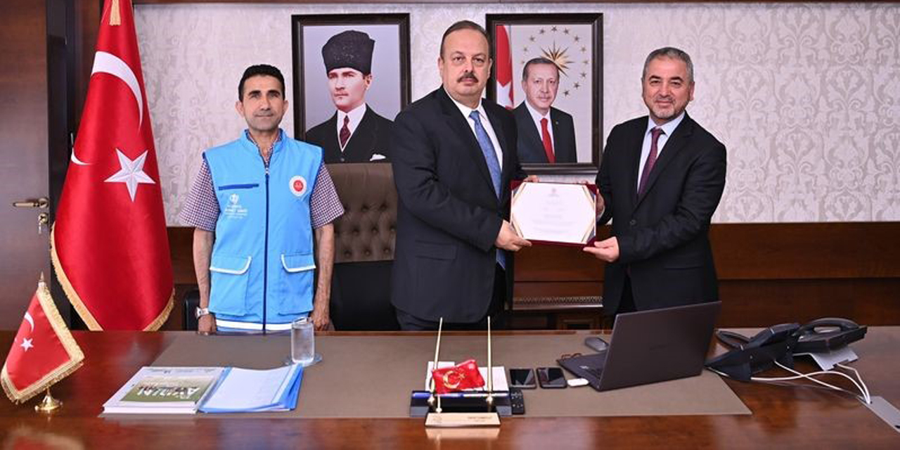 Vali Canbolat, kurban vekaletini TDV Aydın Şubesi’ne verdi