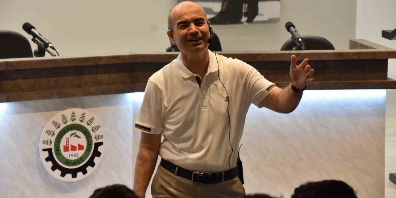 Prof. Dr. Ersan Öz, Denizlili öğrencilerle buluştu.
