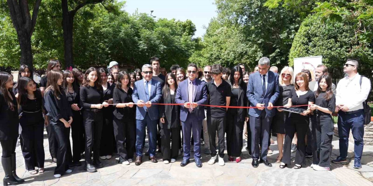 Muğla Güzel Sanatlar Lisesi’nde yılsonu resim sergisi açıldı