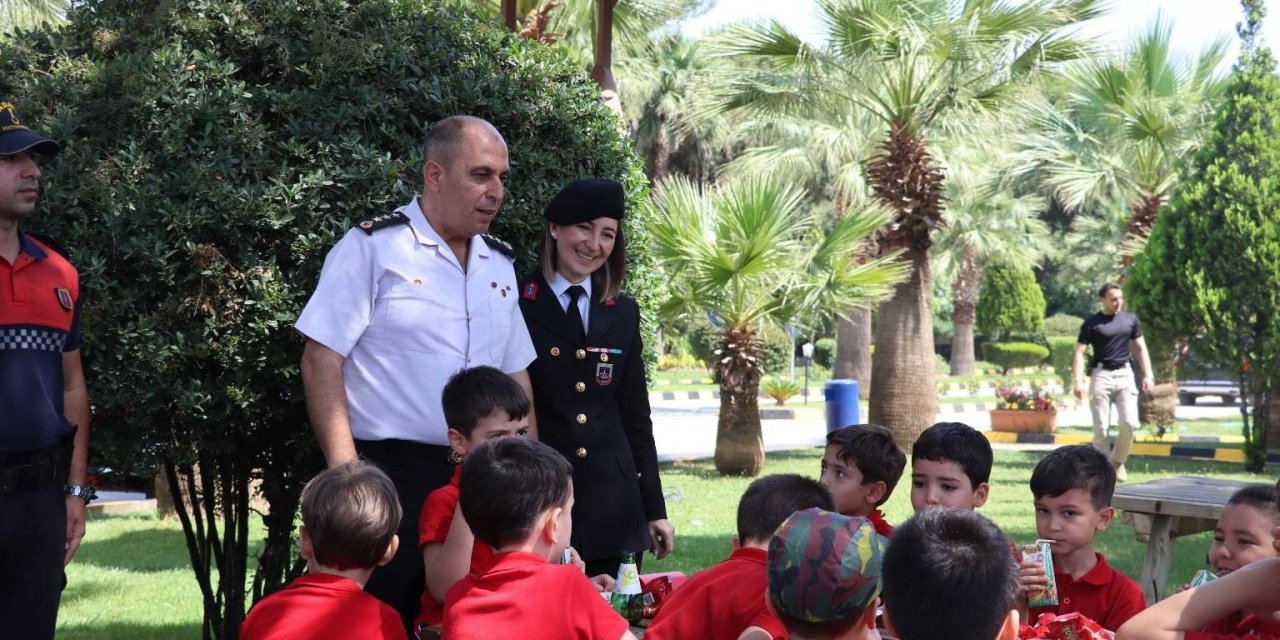 Minik öğrencilere jandarma tanıtıldı
