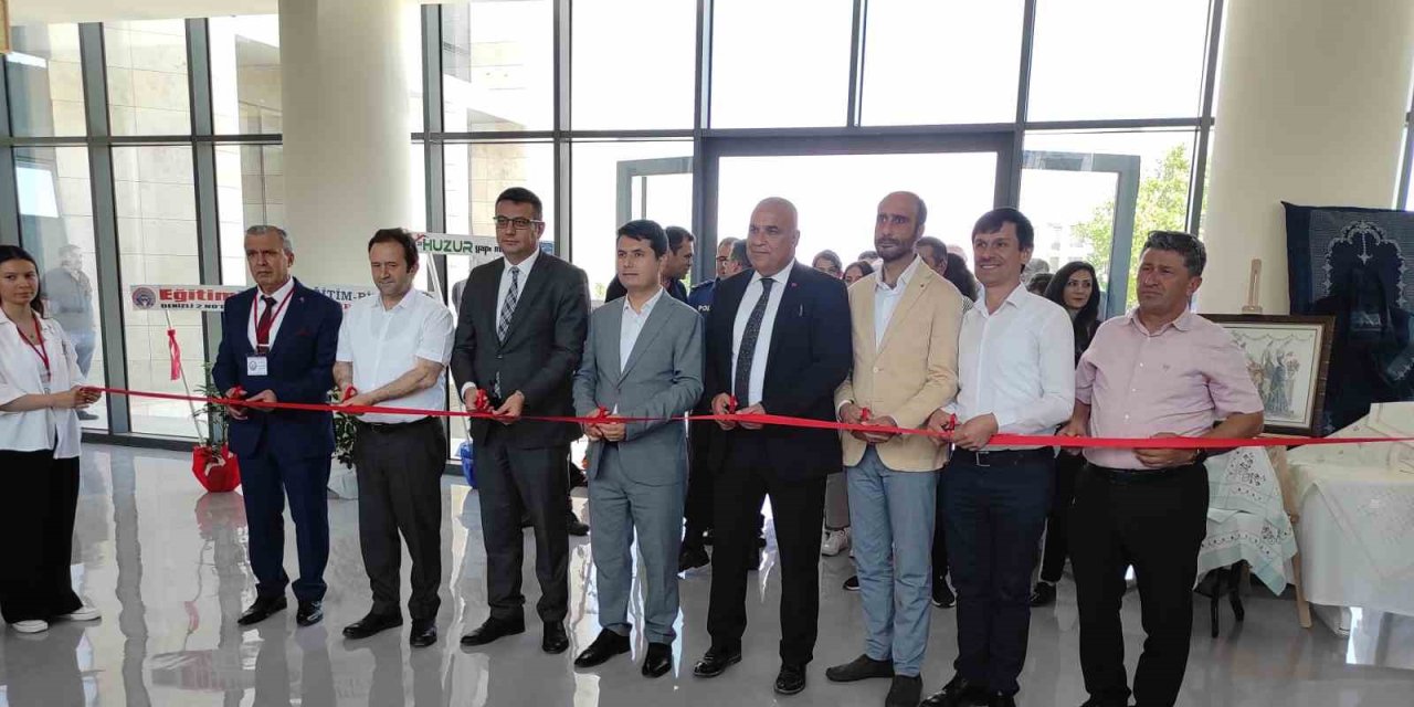 Yıl sonu sergisi büyük beğeni topladı