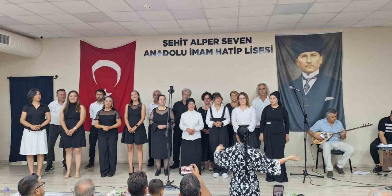 Seydikemer’de Hayat Boyu Öğrenme Haftası Yılsonu Gecesi yapıldı