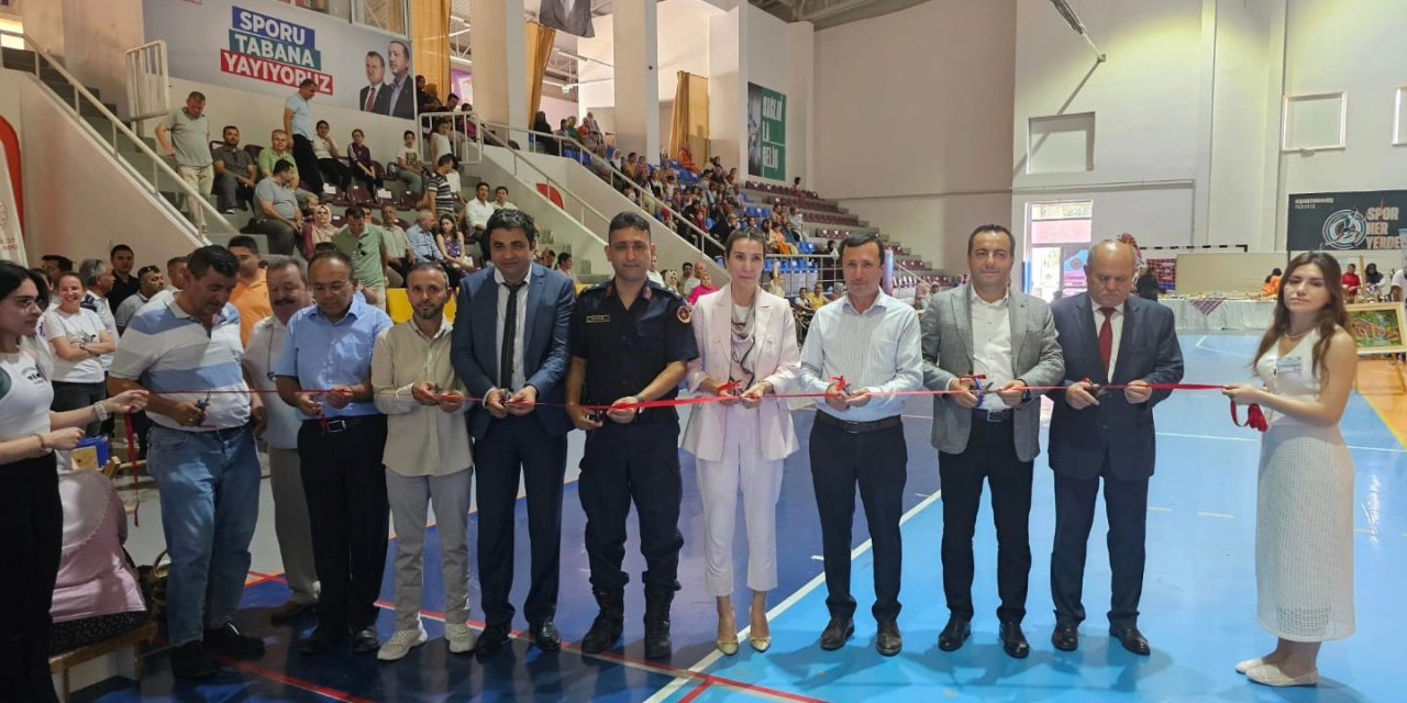 Seydikemer’de kursiyerlerin el emeği ürünleri sergilendi