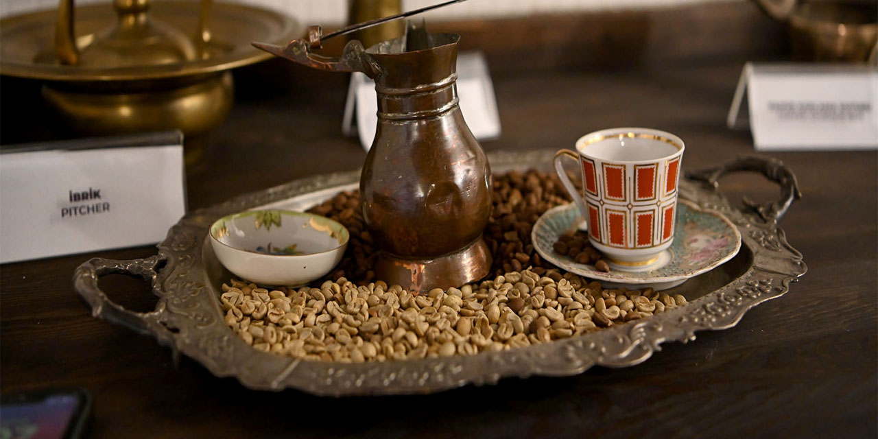 Kuşadası’nda Türk kahvesinin tarihine ışık tutuluyor