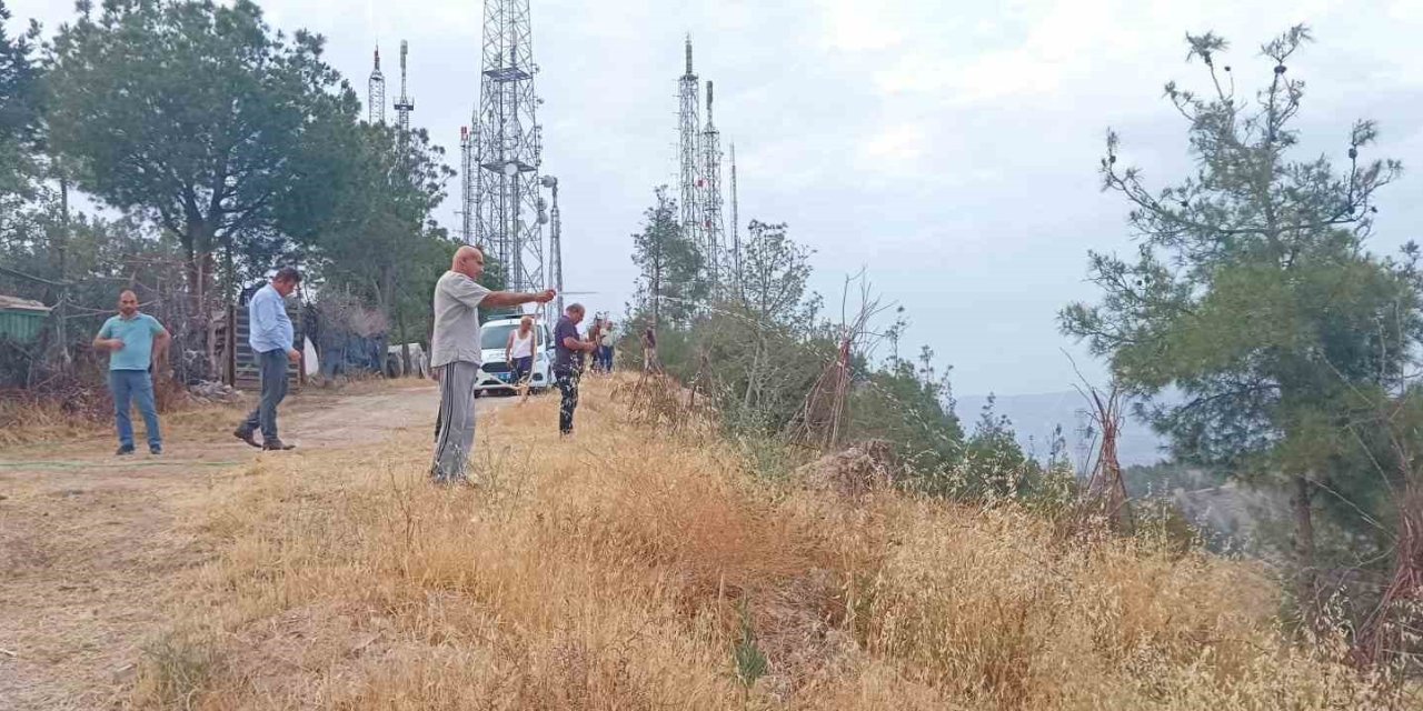 Yangının ilerlediği yerleşim alanlarında endişeli bekleyiş sürüyor