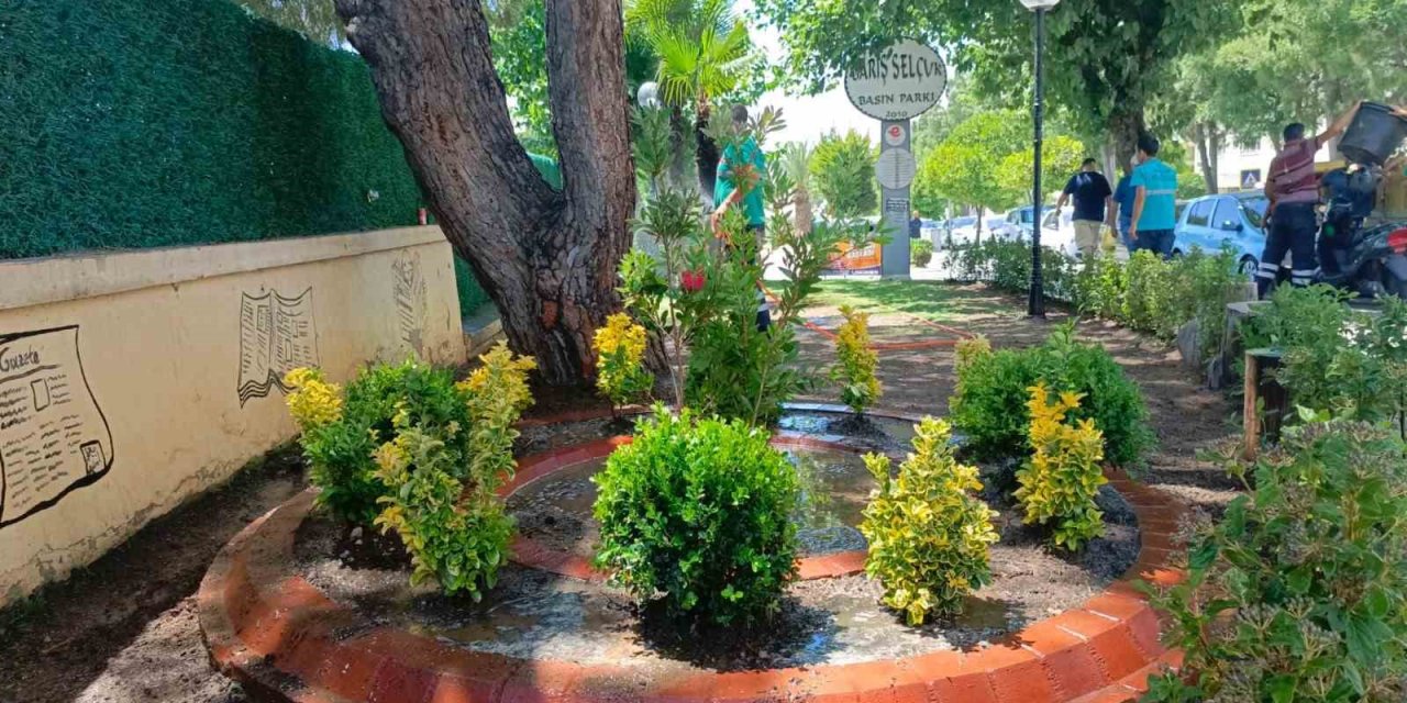 Efeler’de yeşil alan çalışmaları devam ediyor