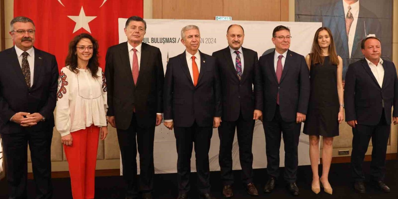 Başkan Köksal Tarihi Kentler Birliği encümen üyesi seçildi