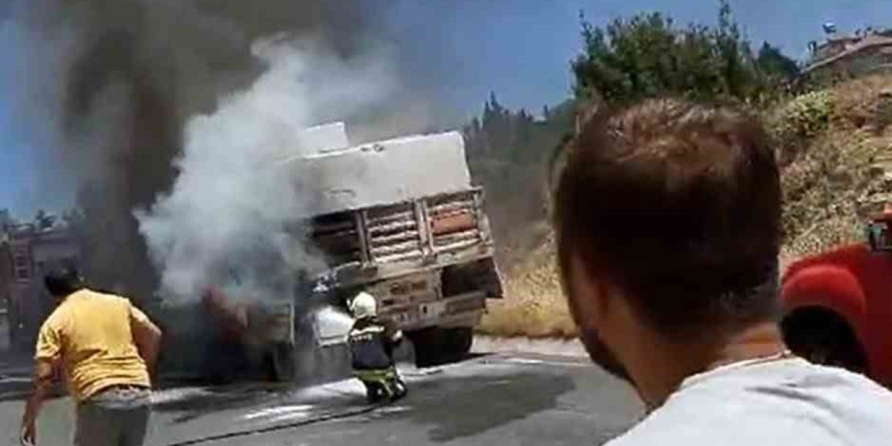 Yatağan’da mermer yüklü TIR yangını korkuttu