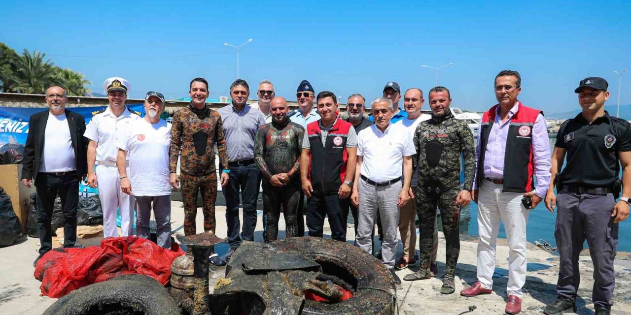 Aliağa’da deniz dibi temizliği yapıldı