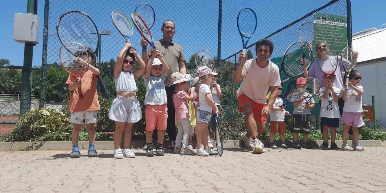 Minik eller İsabeyli’de raketle buluştu