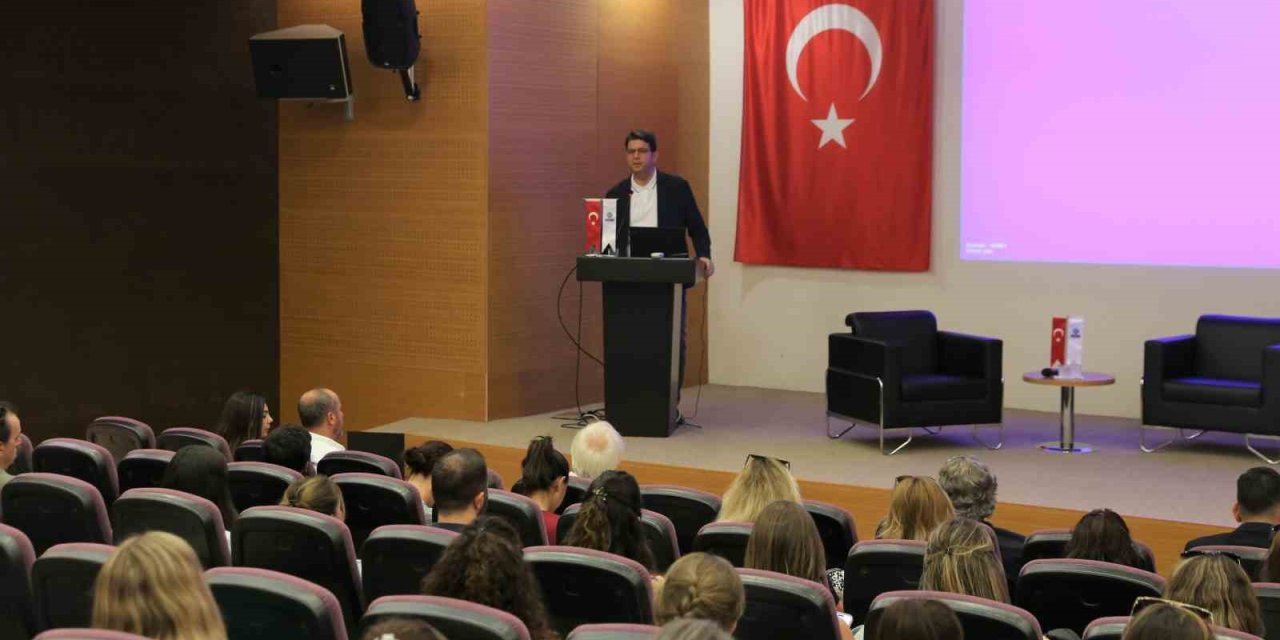 Uluslararası fuarlarda tasarımın önemi DENİB’te konuşuldu