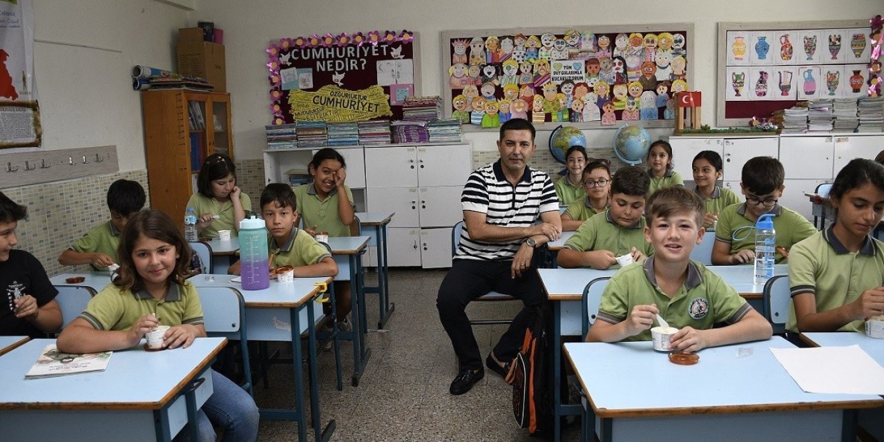 Başkan Günel, öğrencilere sürpriz yaptı