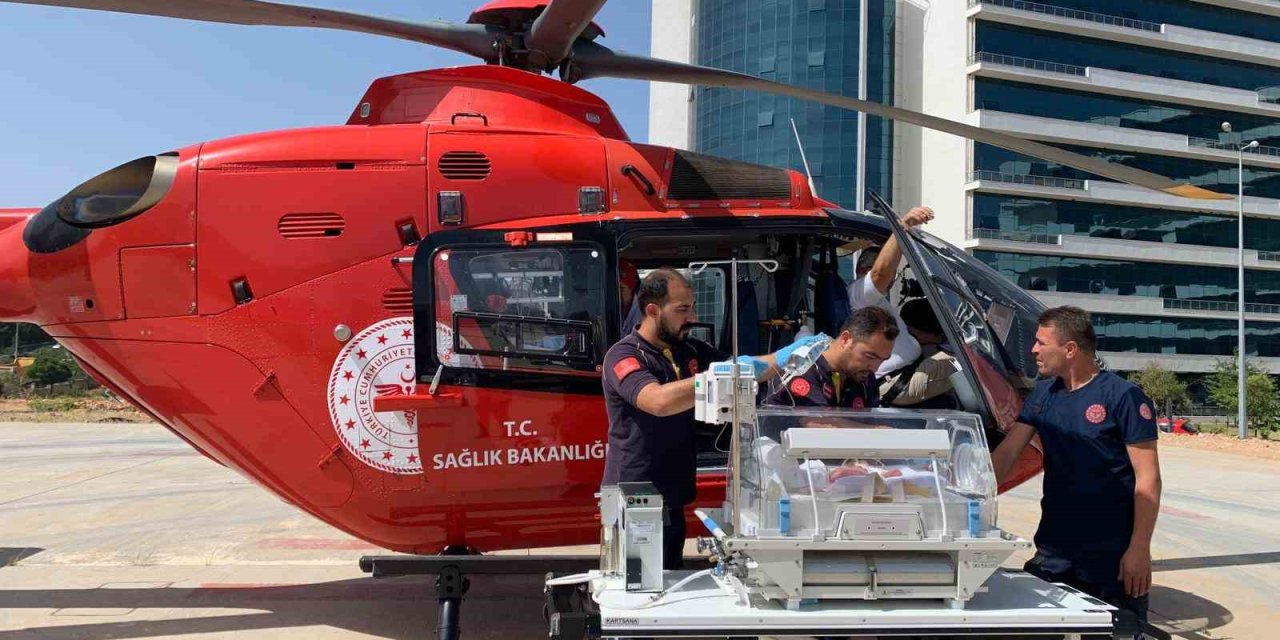 ’Mavi Bebek’ hastalığı teşhisi konan bebek Ambulans Helikopter ile Ankara’ya sevk edildi
