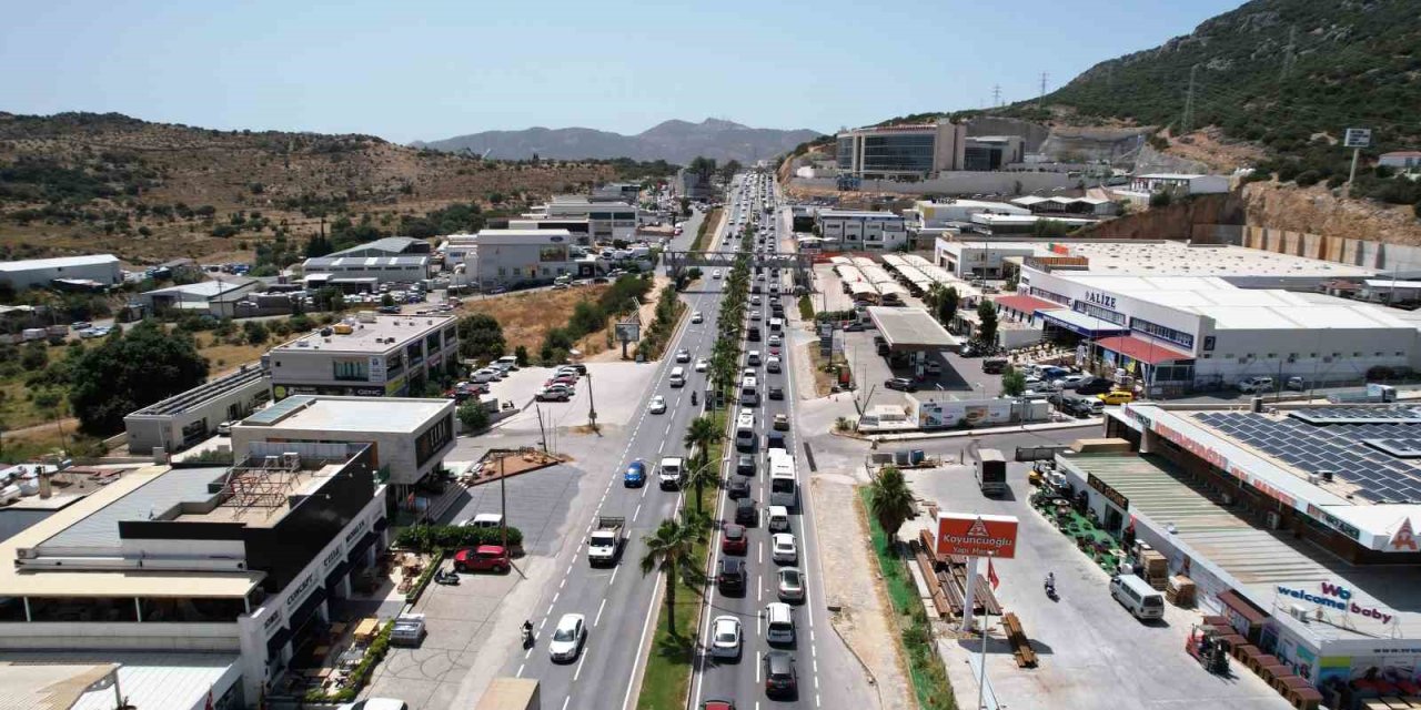 Bodrum’da bayram tatili başlamadan trafik başladı