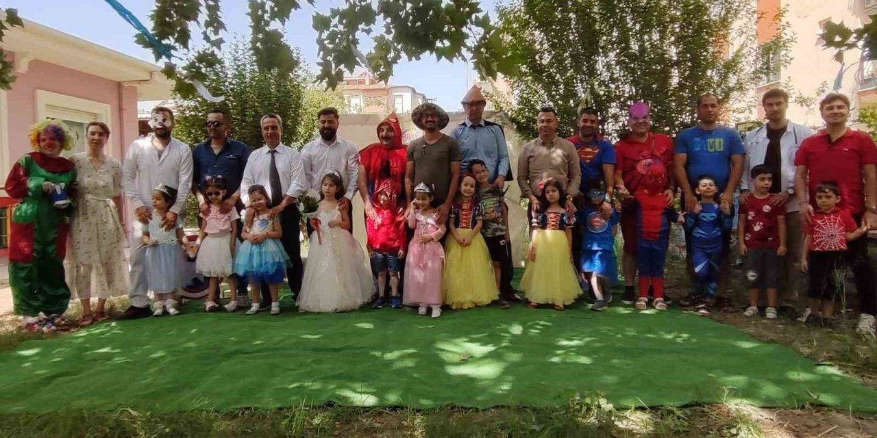 Aydın’da anaokulu öğrencileri Babalar Günü’nü coşkuyla kutladı