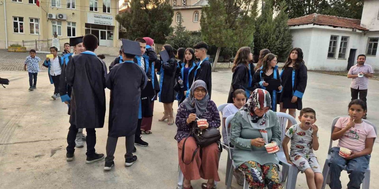 Köyceğiz Yangı İlk ve Ortaokulu’nda mezuniyet töreni yapıldı