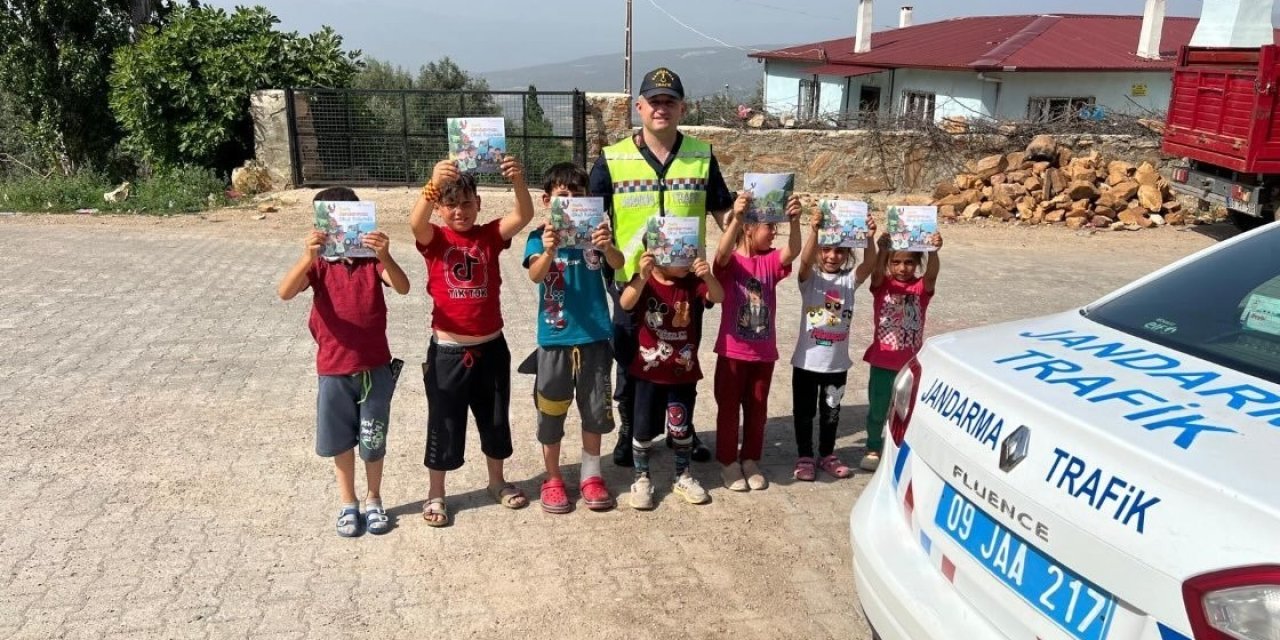Jandarma trafik eğitimlerinde hız kesmiyor