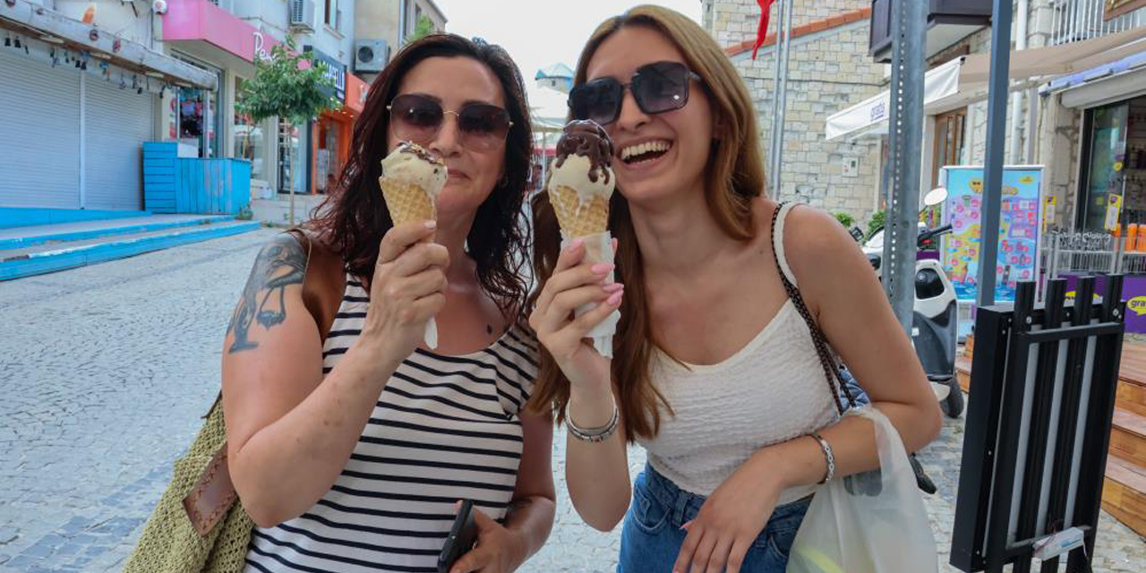 Çeşme Alaçatı, bu kez de dondurma fiyatıyla gündemde
