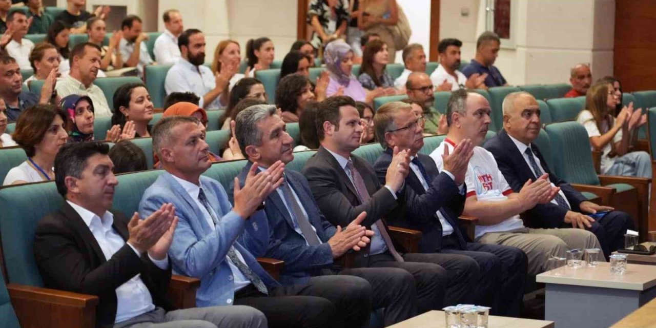 Türkiye’nin ilk Bilim ve Sanat Öğrenci Kongresine 53 ilden katılım oldu