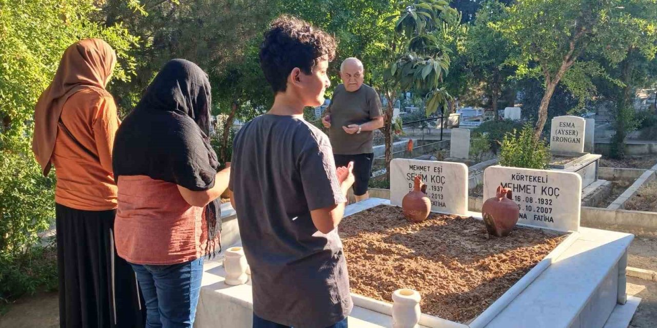 Bayram öncesi Aydın’da mezarlıklar ziyaretçilerle doldu