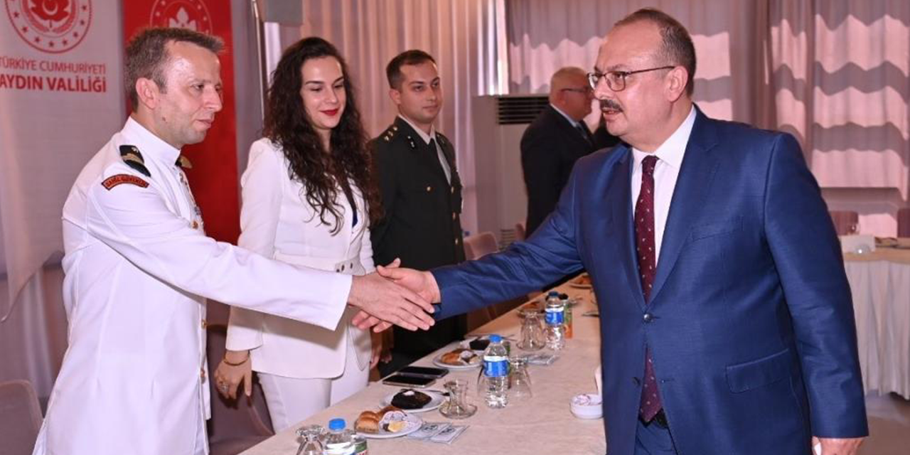 Aydın protokolü bayramlaştı