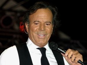 İstanbul, Dünyaca Ünlü Yıldız Julio Iglesias’ı Ağırladı