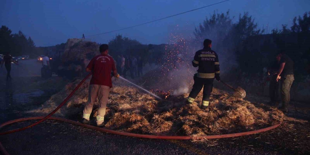 Menteşe’de hareket halindeki traktör yandı