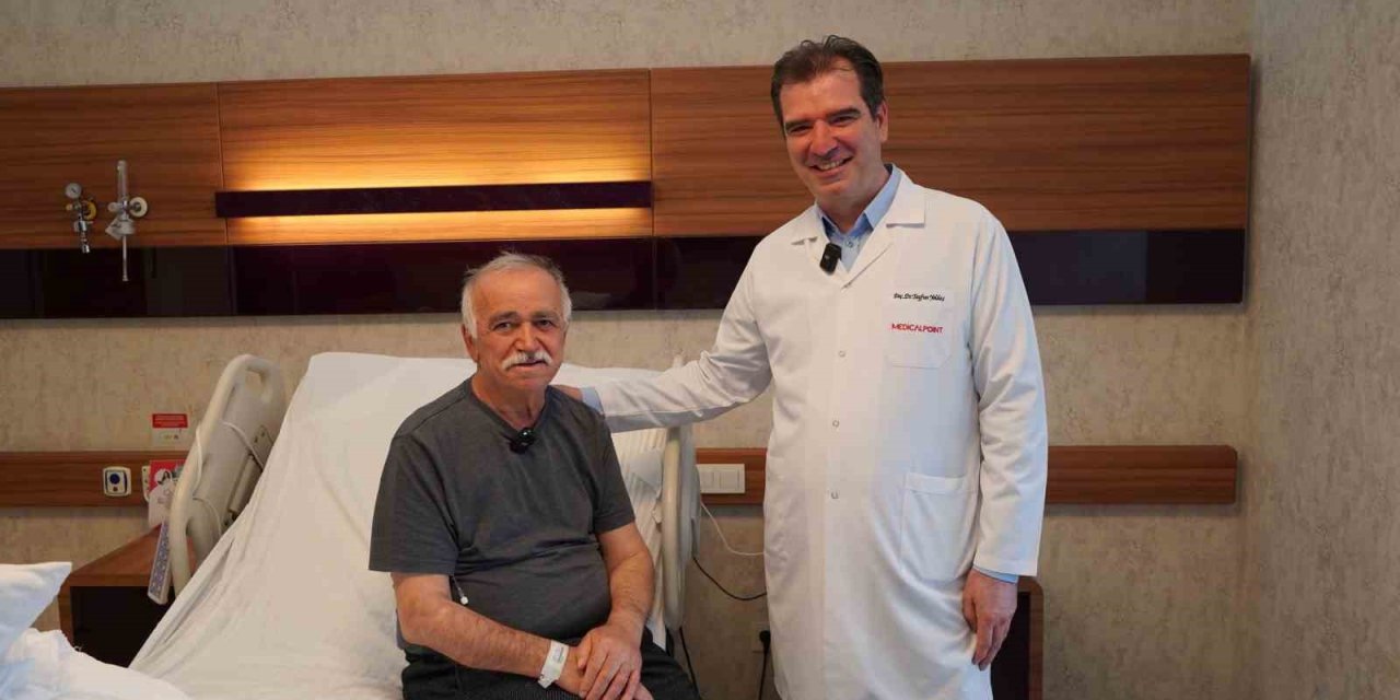 İki ayrı ekibin yaptığı ameliyatla tümörden kurtuldu