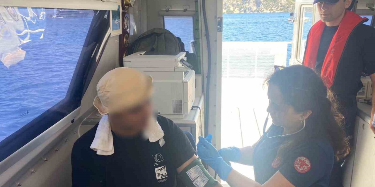Teknede yaralanan vatandaşa tıbbi tahliye