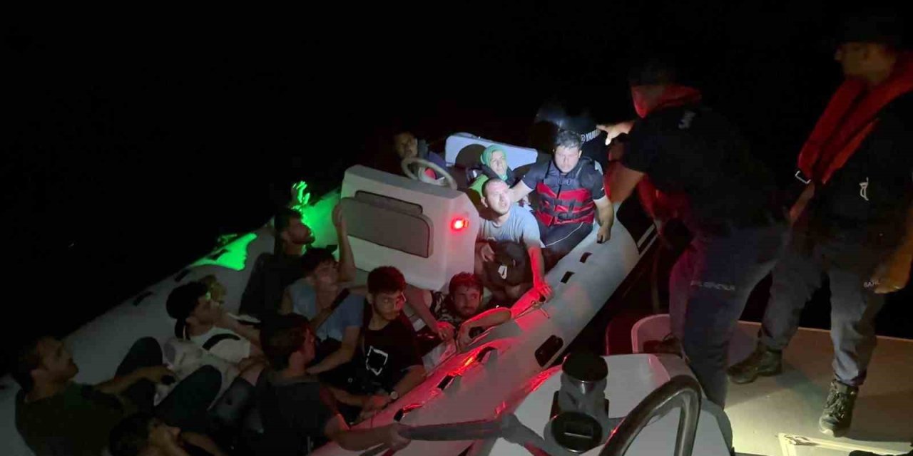 Fethiye’de göçmen kaçakçılığı şüphelisi ve 10 düzensiz göçmen yakalandı