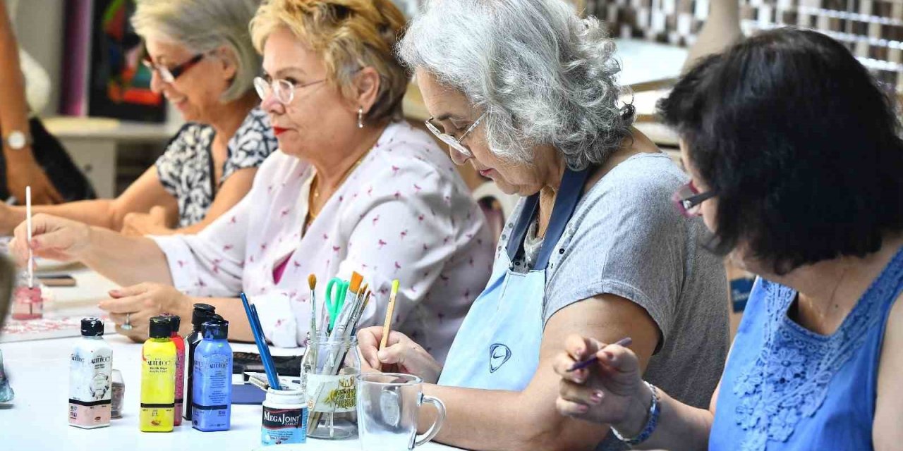 Bu merkezle sağlıklı yaş alıyorlar, Alzheimer ve demanstan korunuyorlar