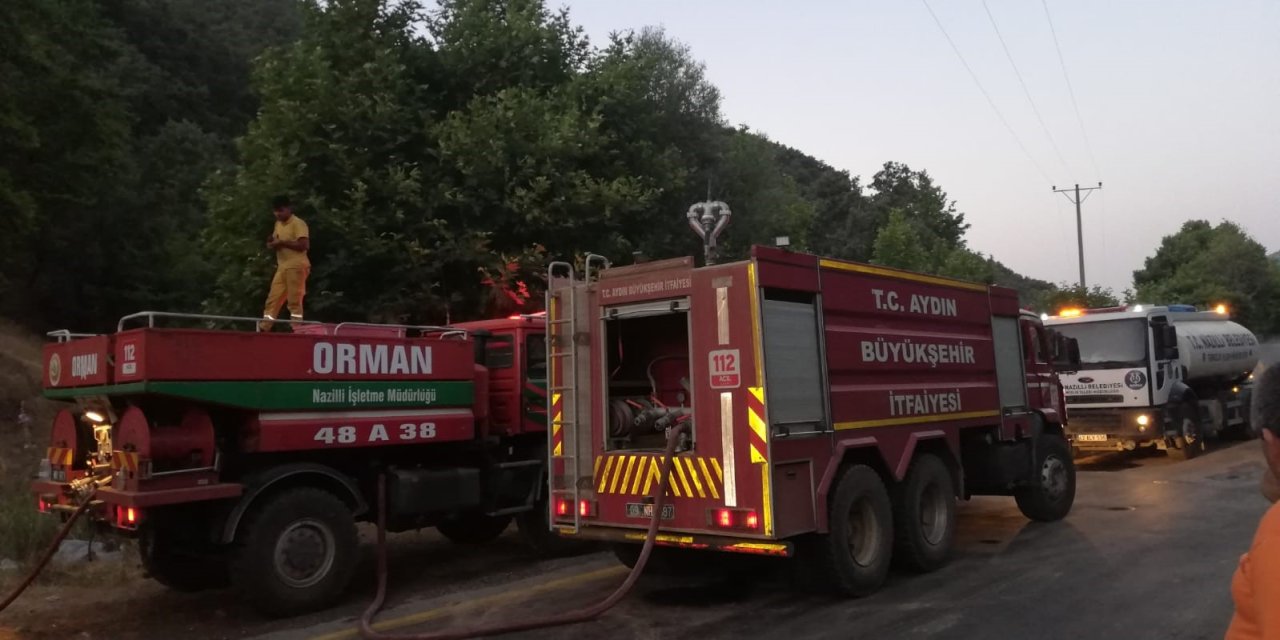 Nazilli Belediyesi Kahvederesi’ndeki yangına müdahale etti