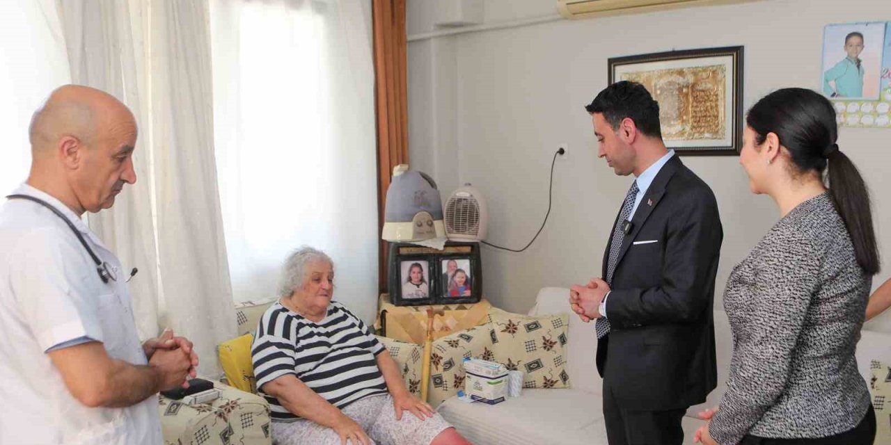 Bayraklı’da evde bakım hizmeti başladı