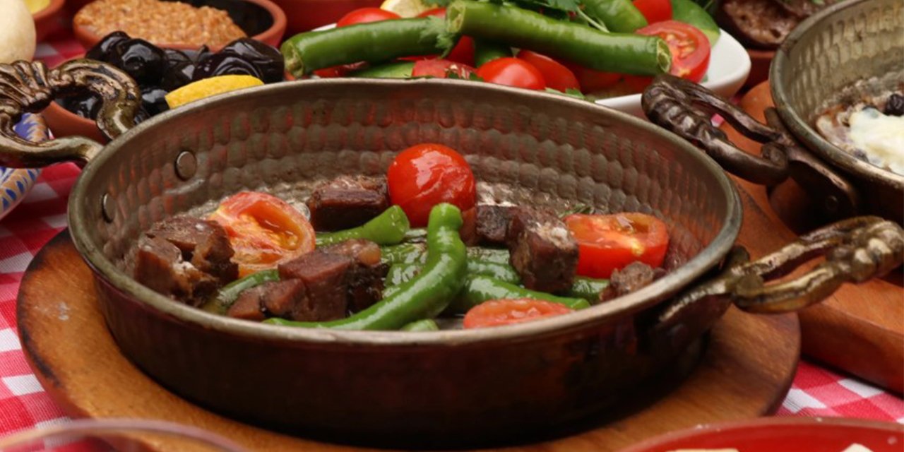 Sultanahmet kahvaltısının büyüleyici dünyası ile güne başlayın