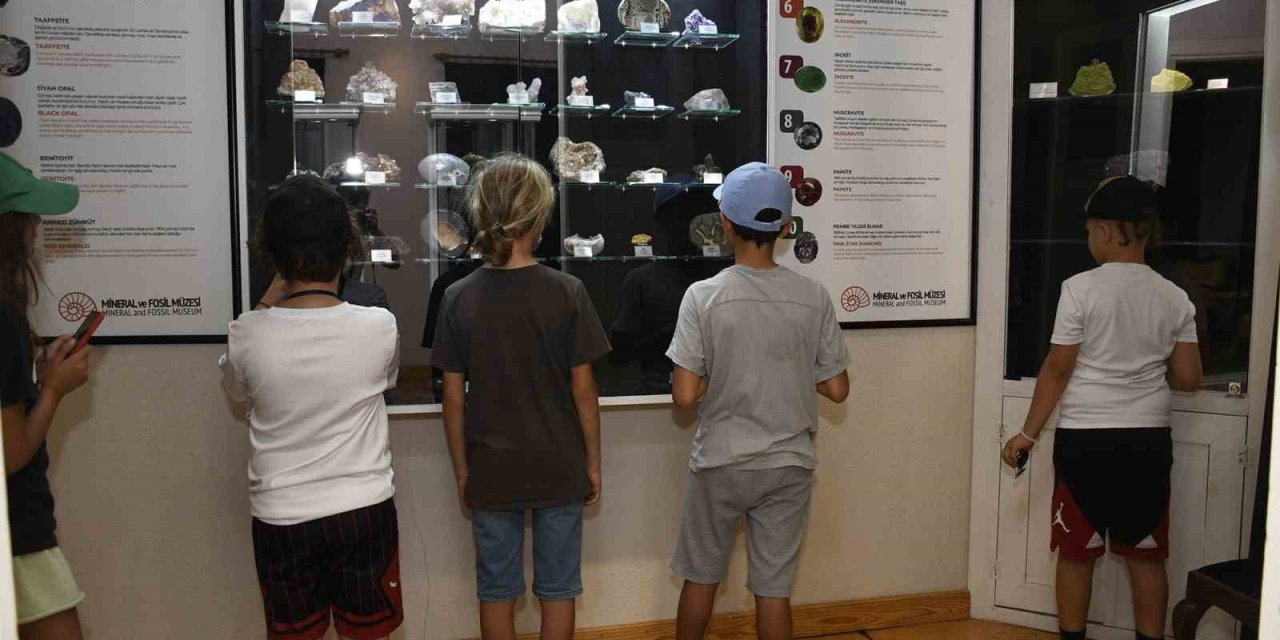 Kuşadası’nın müzeleri İzmir’den gelen öğrencileri ağırladı
